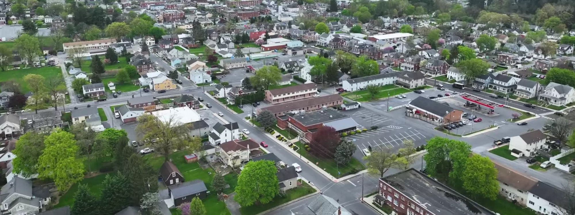 We Buy Houses Fast Elizabethtown, PA banner of downtown Elizabethtown for PA Home Solutions